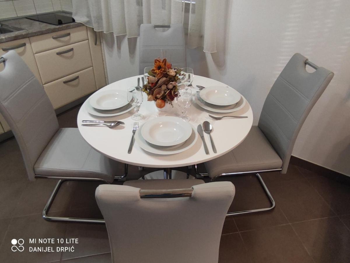 Apartments Drpic Gabonjin Екстер'єр фото